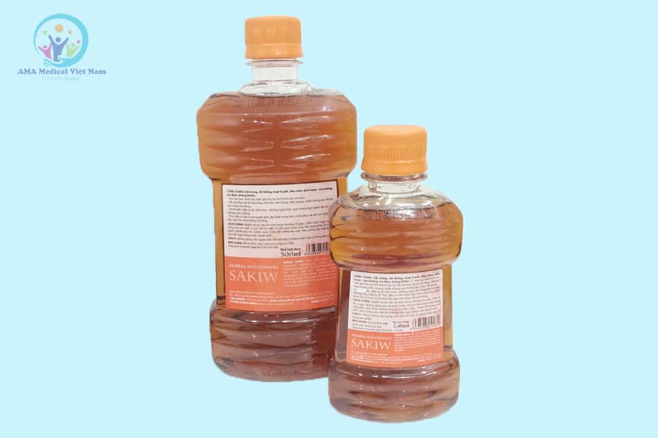 Mặt sau chai nước súc miệng Sakiw